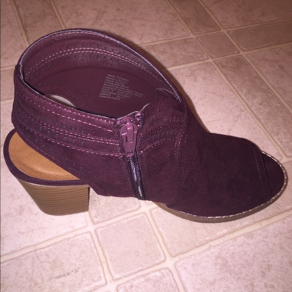 SONOMA BURGUNDY PEEP TOE SLING BACK ANKLE BOOTIES - Picture 3 of 5